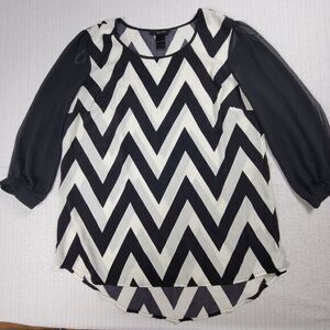 Ali Miles Black and White Tunic Top Sheer Sleeves Size Large Blouse‎